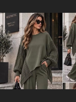 Asymetryczna bluza khaki ze sweterkowymi rękawami